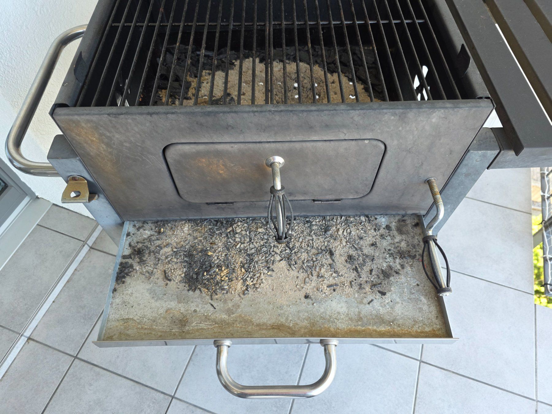 Griglie: Holzkohlengrill - Grillwagen ab 1.-CHF – Usato da Fehraltorf venduto da Slagehammer 3