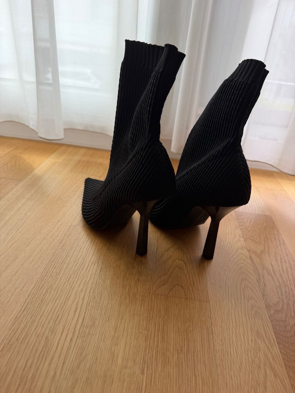 Zara Damenschuhe: Zara Sock Boots Gr. 40 – Gebraucht aus Klingnau von Vdado 2
