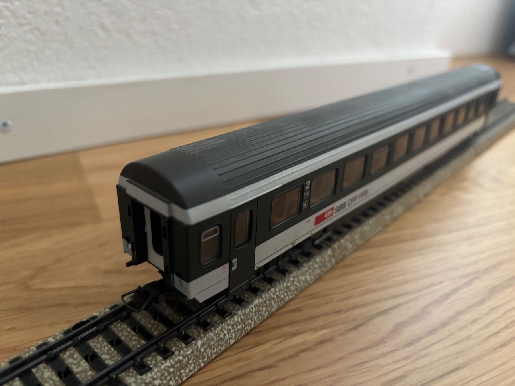 Hag Modellini di ferrovie: 2x Roco SBB Wagen (44201B & 44472) – Usato da Bremgarten AG venduto da Trombone98 3