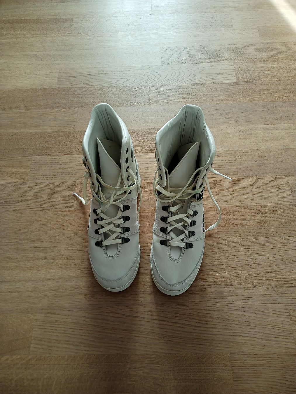 Medizinische Geräte: Orthopädische Sportschuhe – Gebraucht aus Berg am Irchel von Saruvuatore
