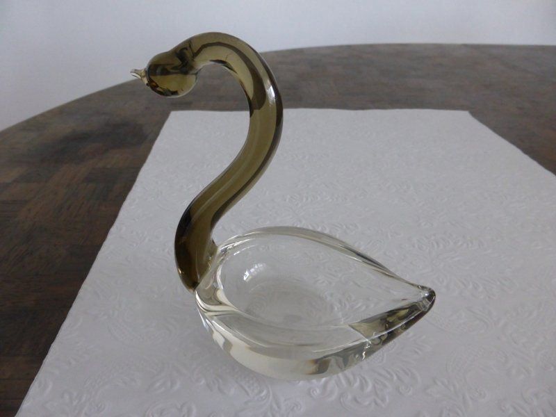 Statuette: Ein Paar Schwäne aus Glas – Usato da Basel venduto da Robyn 2