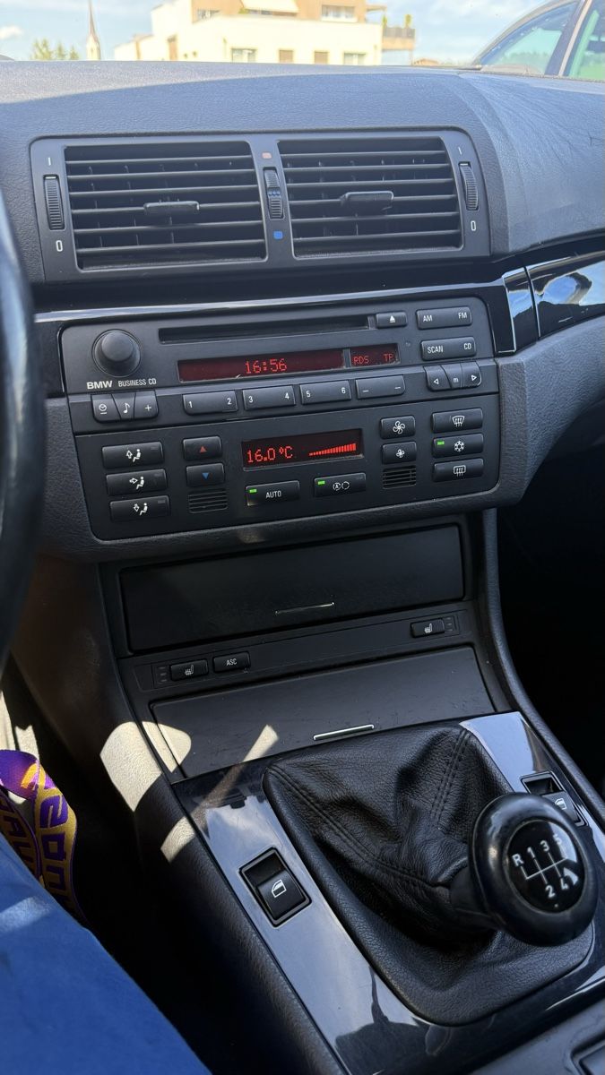 BMW Automobili: BMW 320i Touring Ab MFK – Usato da Bazenheid venduto da lac_j2b5 9