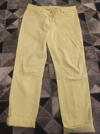Schöne gelbe Jeanshose von Kookai in der Grösse 36