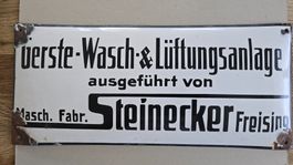 Werbeschild der Firma Steinecker Freising