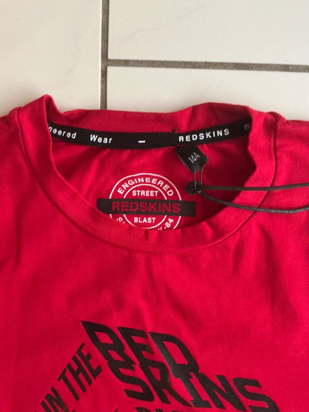 Camicie, T-shirt & Polo: T-Shirt Redskins Gr.14 ca.152 – Nuovo e nell'imballaggio originale da Biel-Benken BL venduto da Sahra1 2
