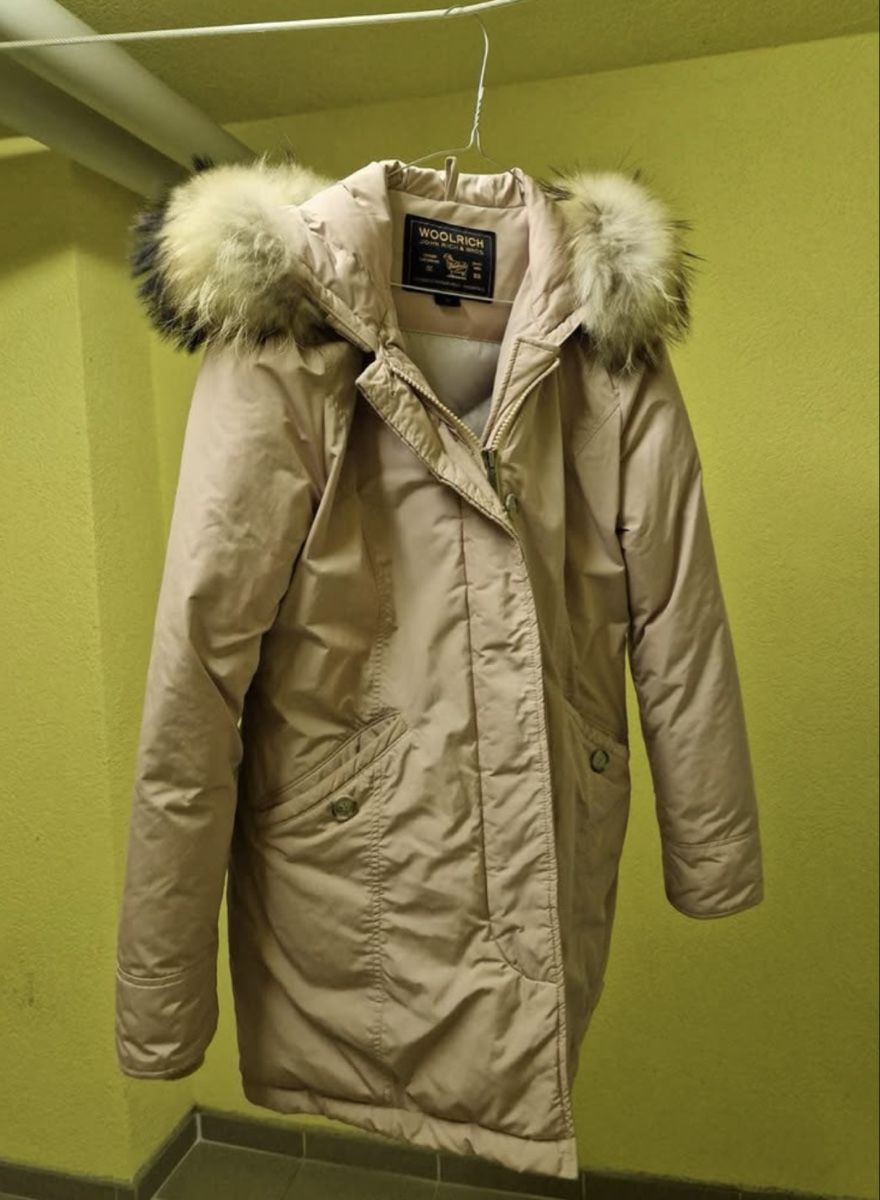 Woolrich Giacche: Woolrich Arctic Daunenparka, rosa Gr. L- Winter – Usato da Zürich venduto da iva_iva