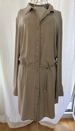 Guess Hemdblusenkleid beige, Gr. M