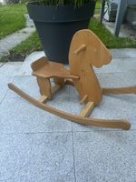 Schaukelpferd aus Holz für Kleinkinder