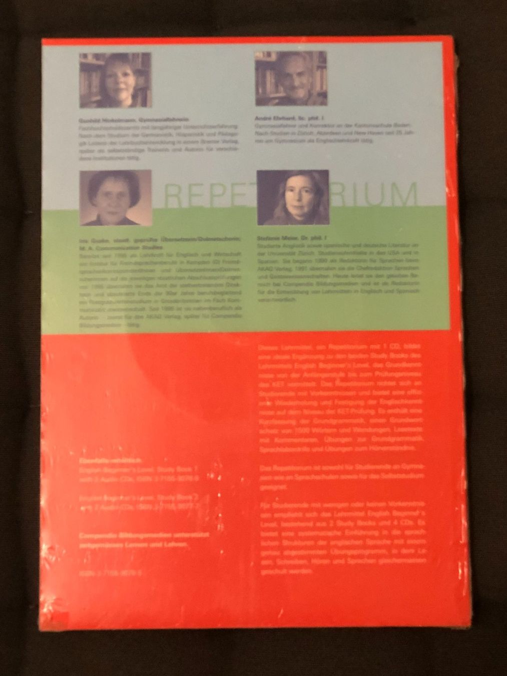 Libri: English Beginner's Level - Repetitorium - originalverpackt – Nuovo e nell'imballaggio originale da Niederhasli venduto da thozam 1