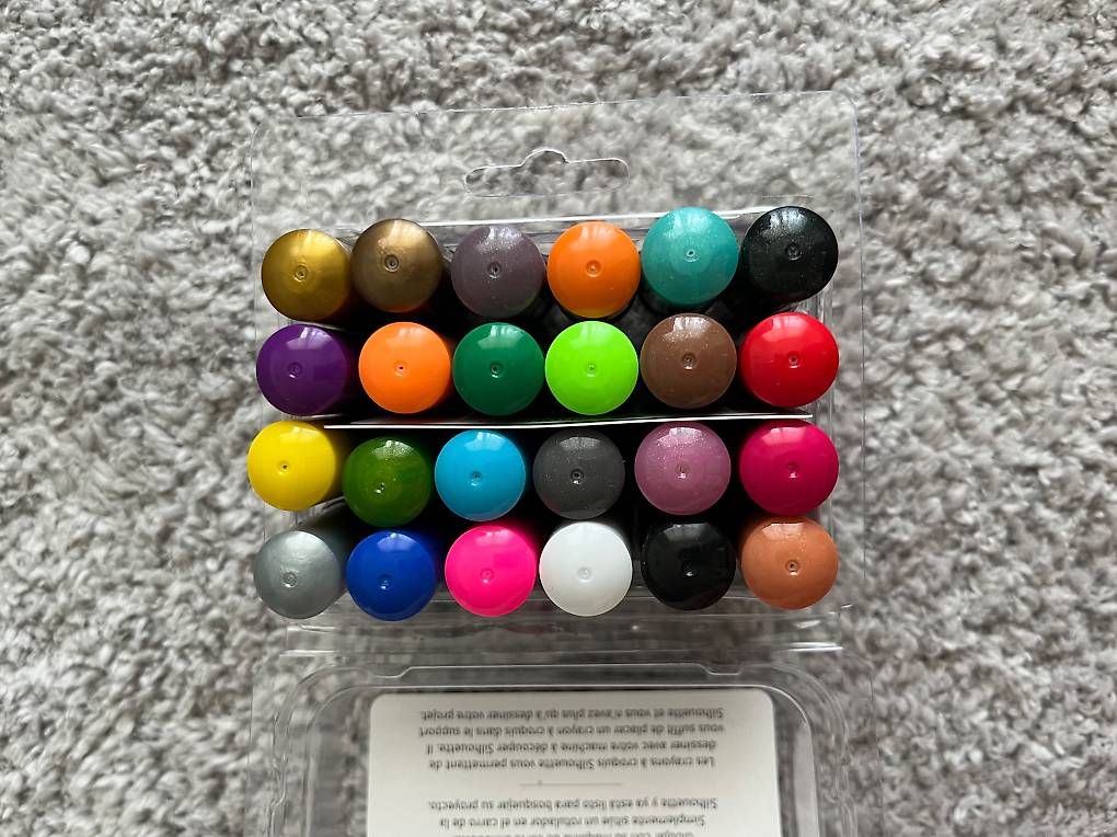 Kits de loisir créatif: Silhouette Ultimate Sketch Pen Set Typ A  24 Farben – D'occasion à Vaduz par asc_mwh5 1