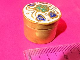 Mini Dose Schatulle,  Emailiert, rund, Messing