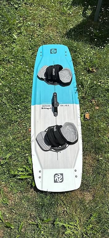 Aquilone: Kiteboard 134 x 40.5 neu – Usato da Bauen venduto da Samuelson1990