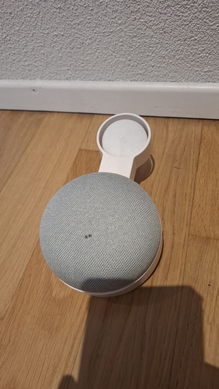 Google Lautsprecher: Google Nest Mini mit Ladeadapter und Halterung – Gebraucht aus Rotkreuz von Babo21