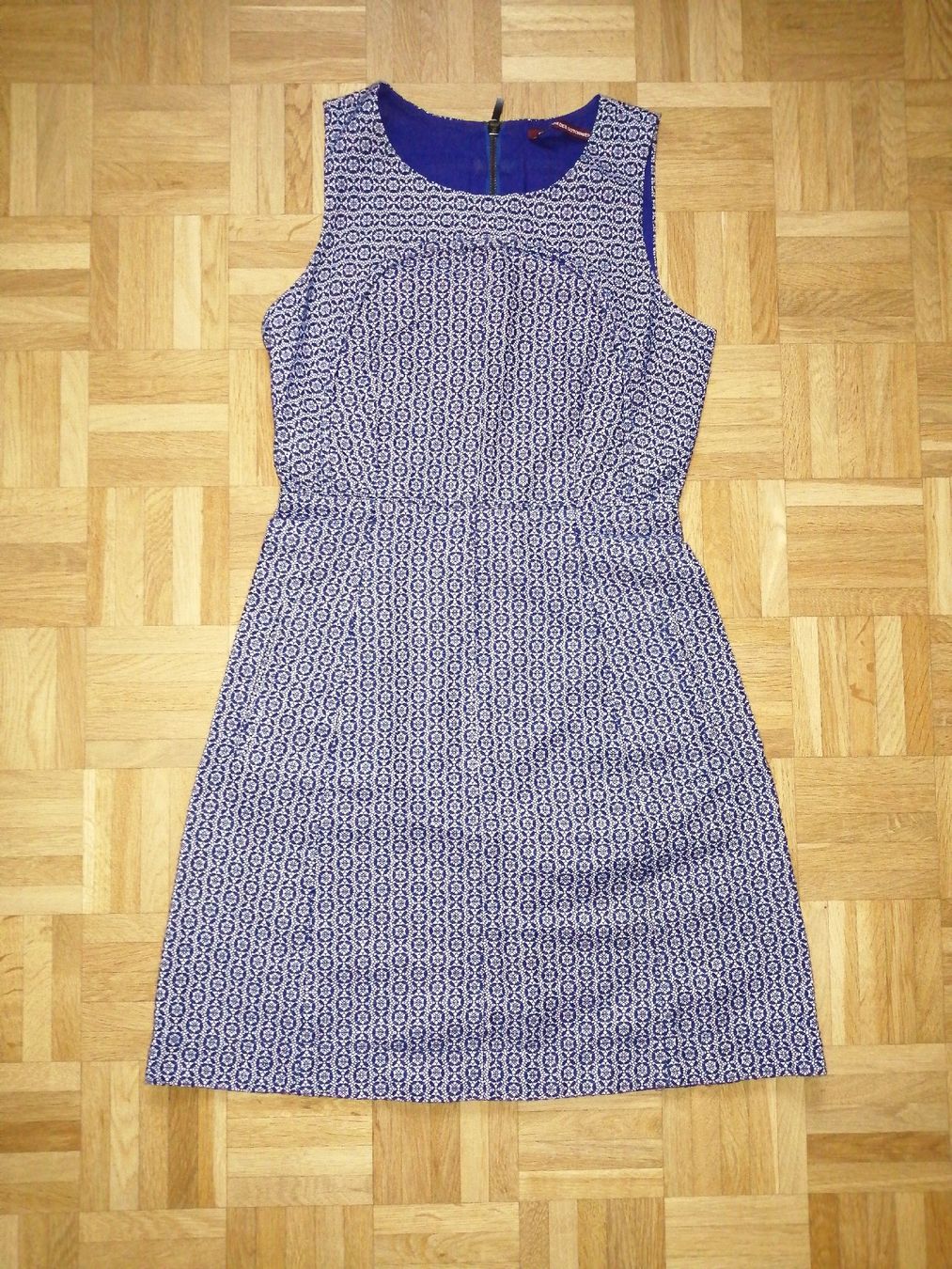 Comptoir des Cotonniers Vestiti: Jolie robe sans manches, taille 36 – Nuovo (secondo la descrizione) da La Tour de Trême venduto da mar_p78p 2