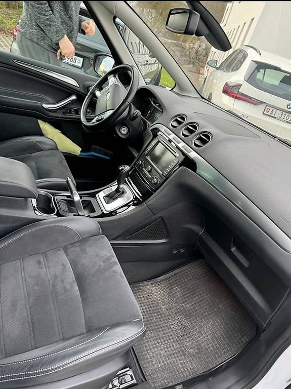 Automobili: Ford S Max – Usato da Laupersdorf venduto da poweronwheels