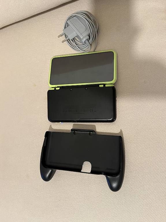 Nintendo Console: Nintendo new 2ds XL modded – Usato da Renens VD venduto da epi_rp5f 4