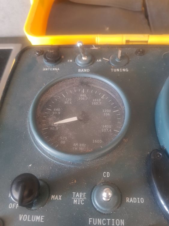 Vintage Jeep Roadstar Yellow Portable Boombox RCR 3800 Kaufen auf Ricardo