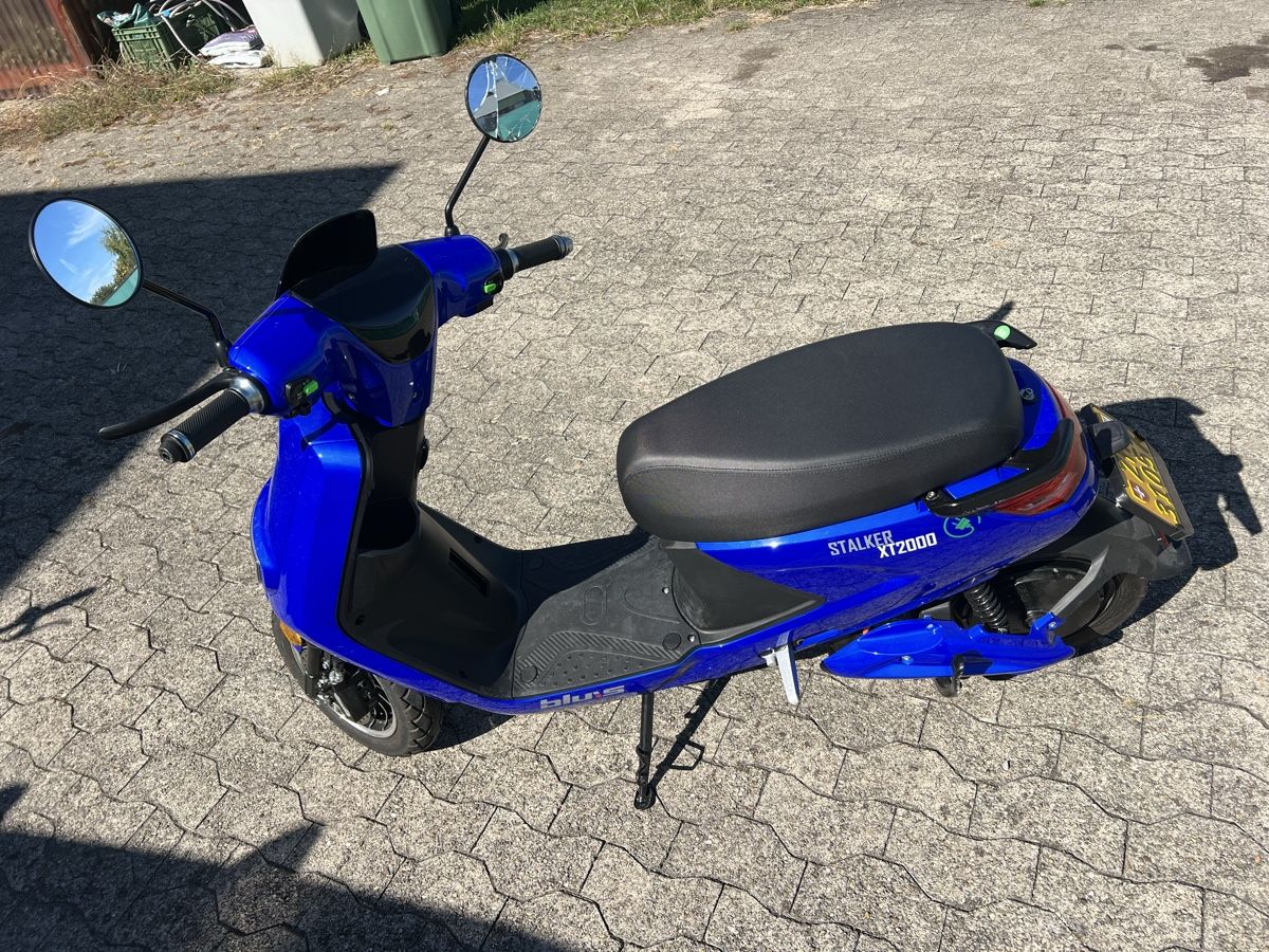 Veicoli elettrici: Elektroroller blu:s – Usato da Greifensee venduto da inimum