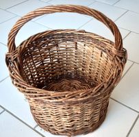 Zweifarbiger Weidenkorb - Panier en osier deux couleurs