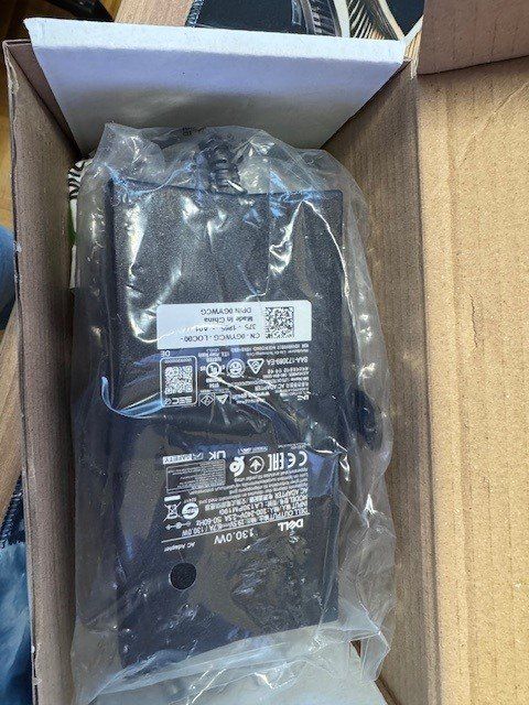 Dell Caricabatterie: Dell 130W AC adapter for laptops, – Nuovo (secondo la descrizione) da Gossau ZH venduto da OrderflowAG