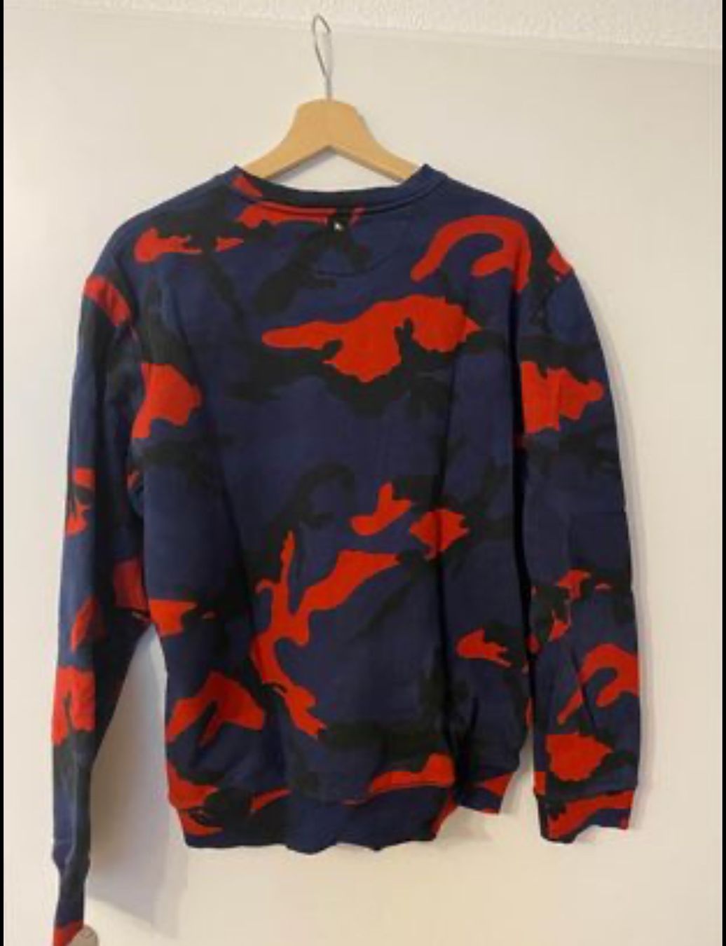Pullover & Sweatshirts: Valentino Pullover – Neu (gemäss Beschreibung) aus Nänikon von Snorlaxtheplayer 1