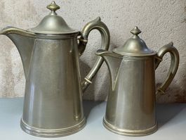 Set Antike Kannen BERNDORF Alpacca (um 1900) 85 und 53 cl