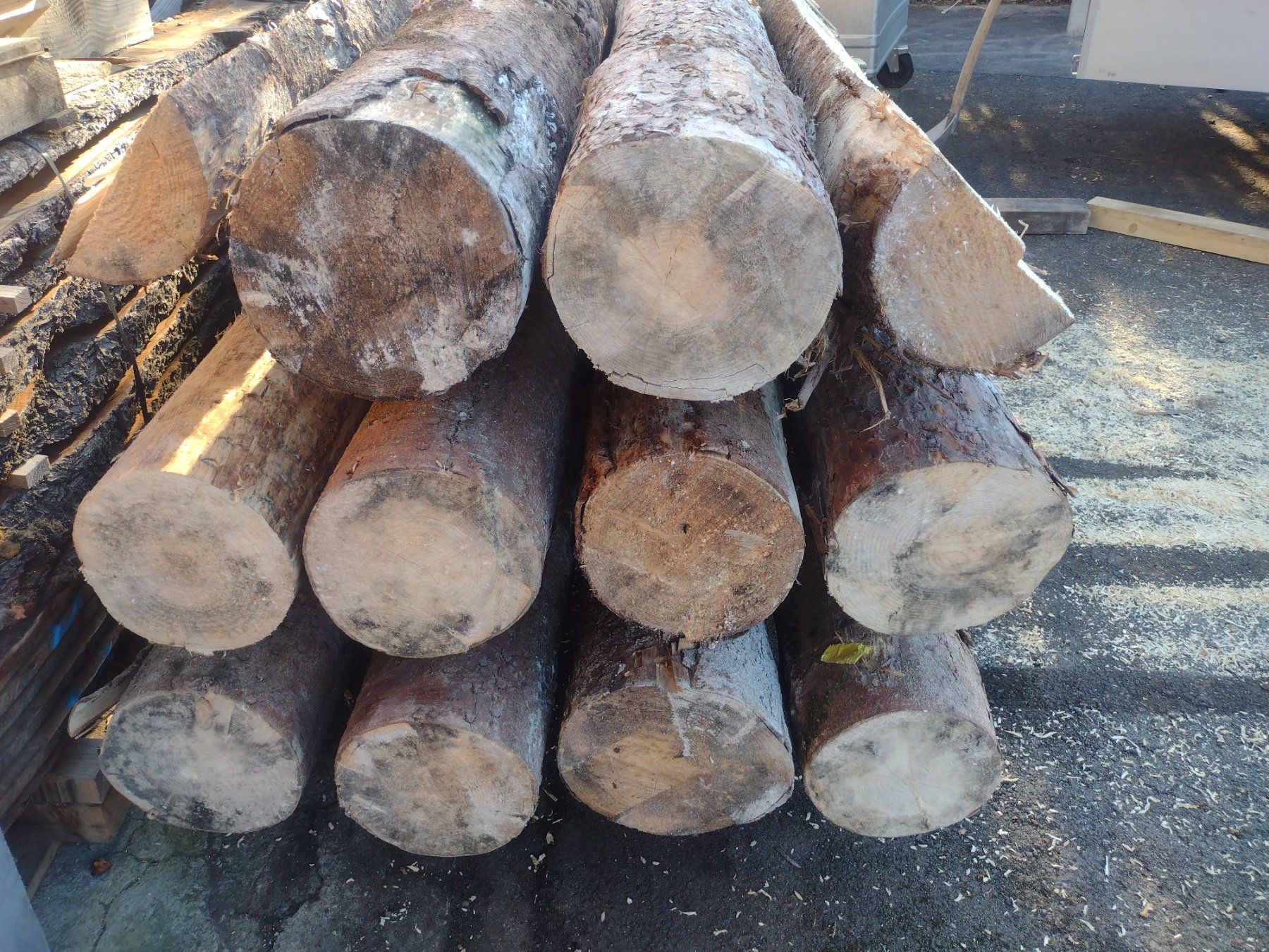 Articoli in legno: Rundholz Säulen, Stützen 2,30 m – Usato da Dinhard venduto da Mittelstenweiler 1