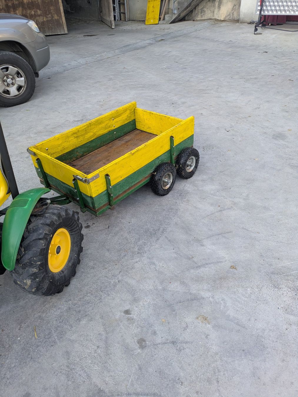 John Deere Fahrzeuge für Kinder: Berg E-Gokart mit Anhänger – Gebraucht aus Affoltern am Albis von Wisel80 9