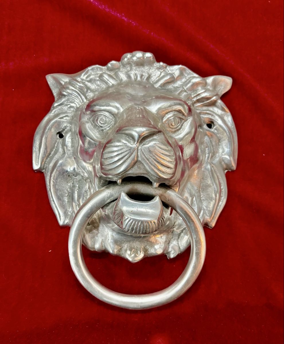 Schlüssel & Schlösser: Türklopfer Eingang Löwe gross m. Ring unbeschädigt – Gebraucht aus Bern von Tuglie-Lecce