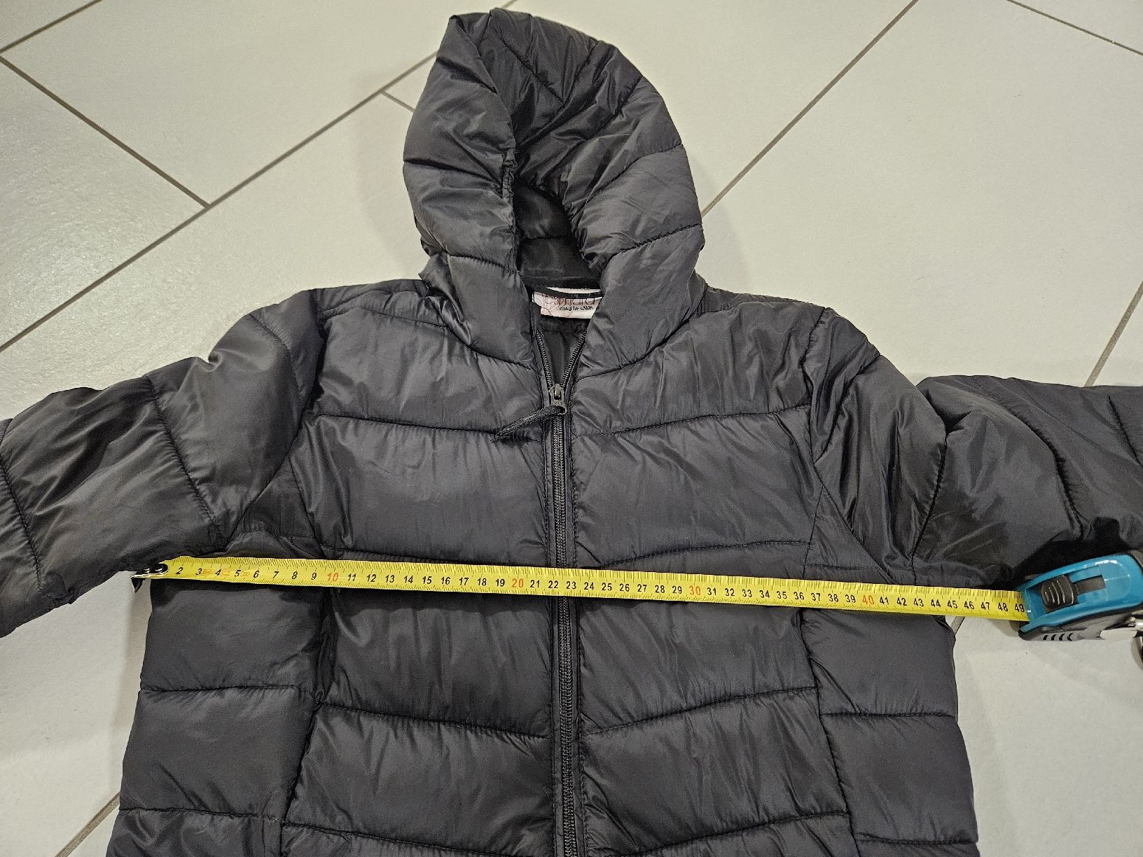 Giacche: Jacke ( in einer Tasche ) – Usato da Bülach venduto da Recherchieren 3