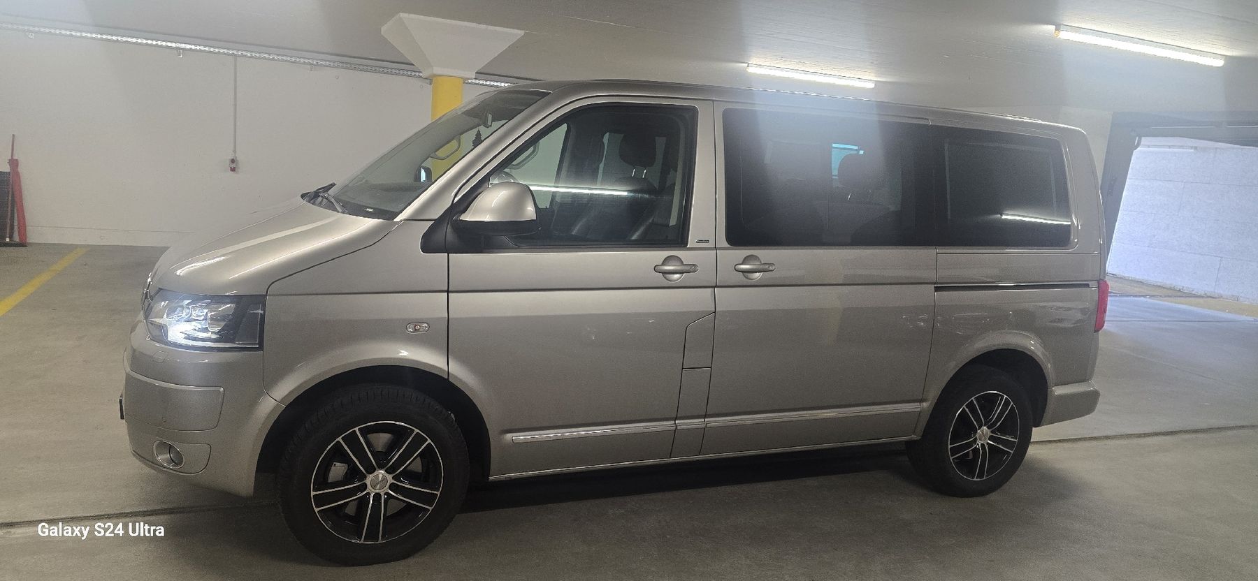 VW Autos: VW T5 Multivan 2.0 Highline  – Gebraucht aus Diessenhofen von Garant-Garage 6