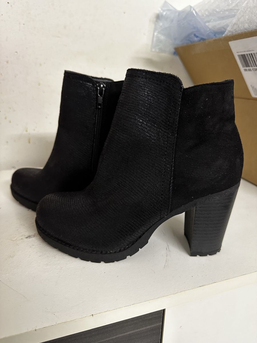 Scarpe da donna: Stiefeletten, Gr.37 – Usato da Siebnen venduto da luana_cataleya 2