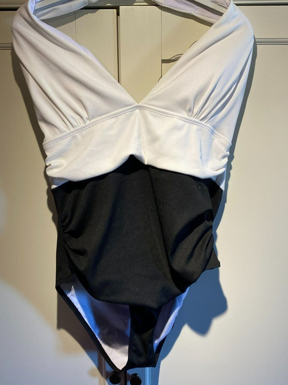 Costumi da bagno & Bikini: BADEKLEID -SCHWARZ-WEISS-DAMEN – Usato da Meienried venduto da ManuelaBoutique 3