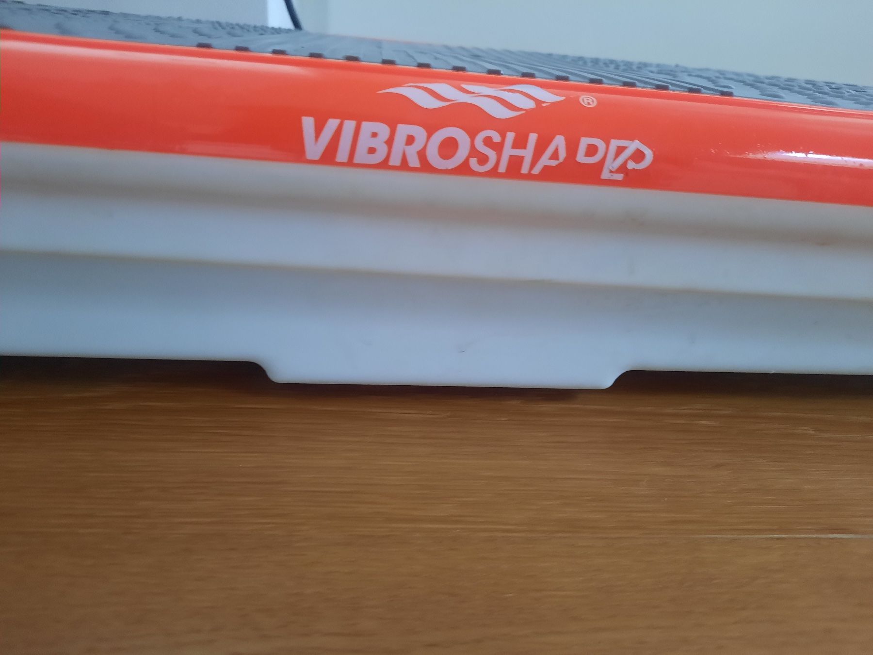 Vibroshaper Hometrainer: VIBROSHAPER,  plateforme vibrante – Usato da La Sarraz venduto da bar_kxt7 2