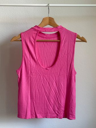 Sisley-Top mit Rückenausschnitt