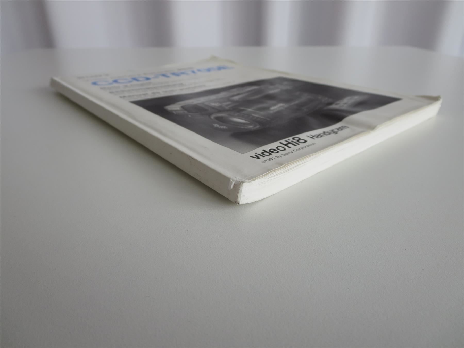 Documenti: Bedienungsanleitung zu Sony CCD-TR705E – Usato da Zürich venduto da Lacoste06 1