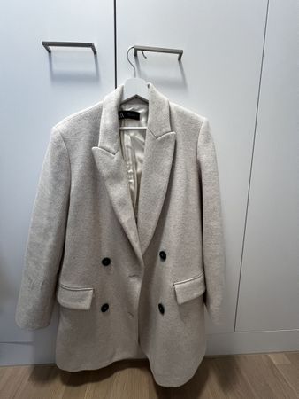 ZARA Mantel