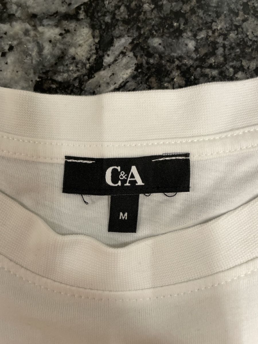 C&A T-shirt: weisses T-Shirt mit Blumendetails – Nuovo (secondo la descrizione) da Huttwil venduto da mir_ghn5 2