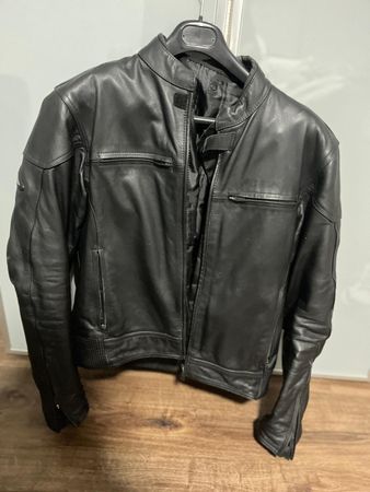 Schwarze Leder-Motorradjacke – Perfekt für den Winter!