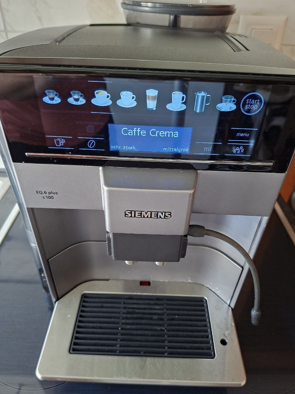 Siemens Macchine per caffè & Macchine per espresso: Siemens EQ 6 plus s100 – Usato da Lungern venduto da Lena189 3