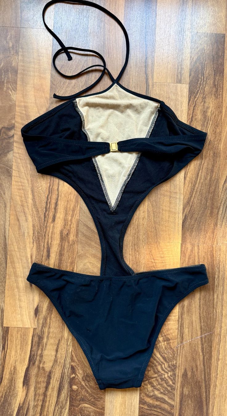 Costumi da bagno & Bikini: Schwarzer Sommer Badeanzug mit Strass - Grösse  S! – Usato da Basel venduto da Friend68 1