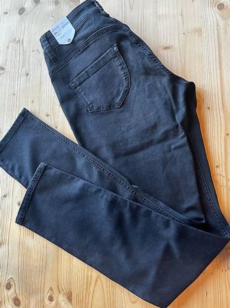 FREEMAN T. PORTER ALEXA HIGH-WAIST-JEANS