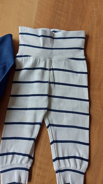 Hosen: Hose Trainerhose Gr. 68 / 2 Stück – Gebraucht aus Rotkreuz von MASI17 2
