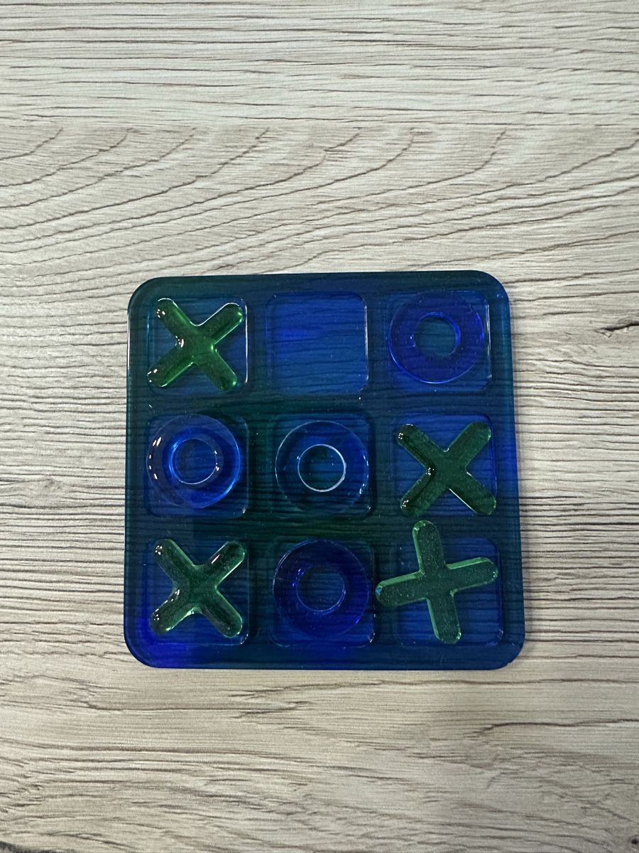 Giochi: Jeu de Tic Tac Toe/morpion en résine – Nuovo e nell'imballaggio originale da Moutier venduto da francisco20 2