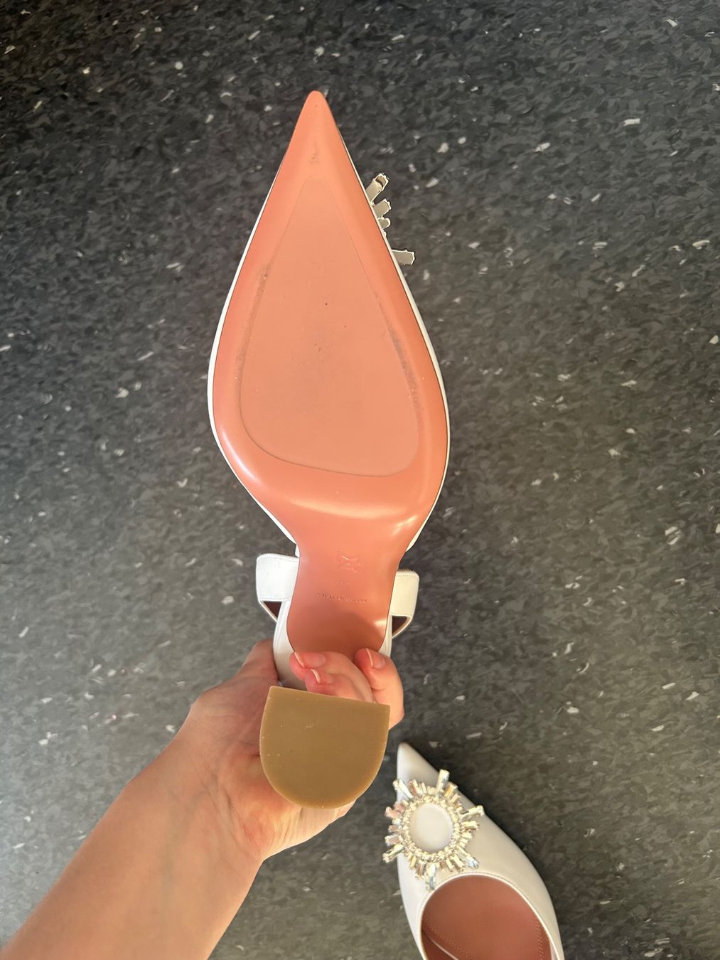 Amina Muaddi Scarpe da donna: Amina Muaddi – Nuovo (secondo la descrizione) da Zürich venduto da LA999 2
