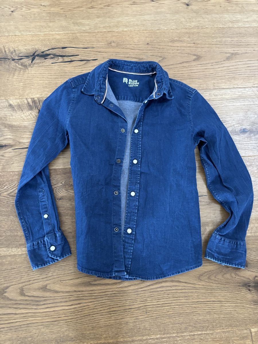 We Camicie, T-shirt & Polo: Jeanshemd, Gr. 122/128, Blue Ridge – Usato da Niederbuchsiten venduto da Dins01