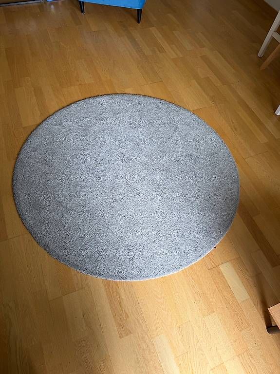 Ikea Tappeti: Grauer Teppich, Diameter 130 cm – Usato da Zürich venduto da sop_8lhy