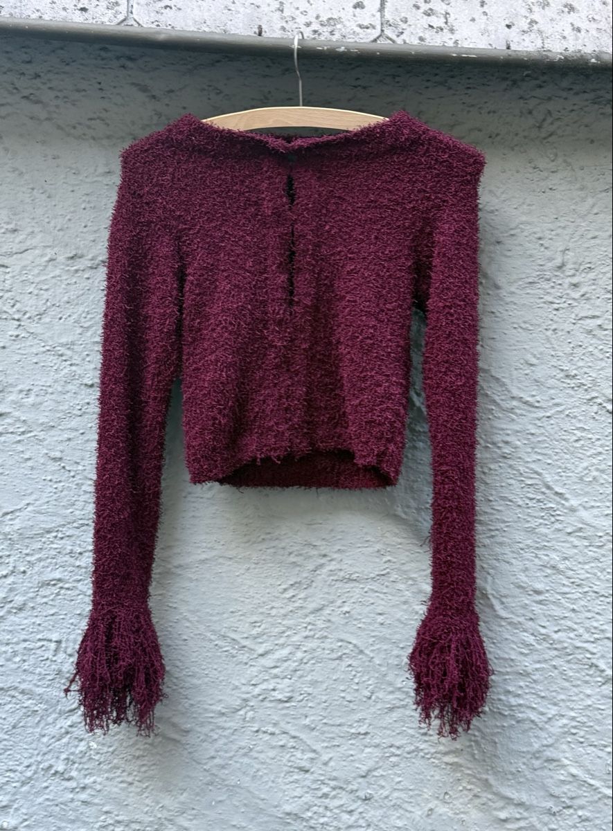 Zara Pulls & Sweat-shirts: Damen Pullover bordeaux mit Fransen  – D'occasion à Siebnen par koschitoschi 3