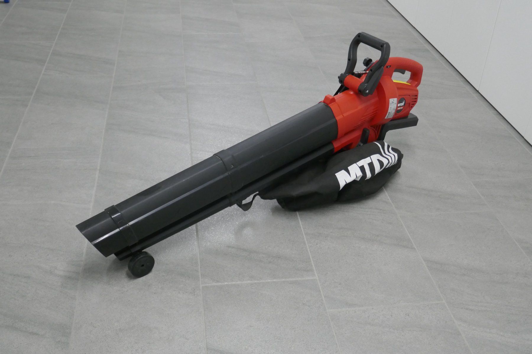 Mtd Soffiatori & Aspiratori per foglie: MTD Akku Laubsauger/Laubbläser – Usato da Russikon venduto da florro 2