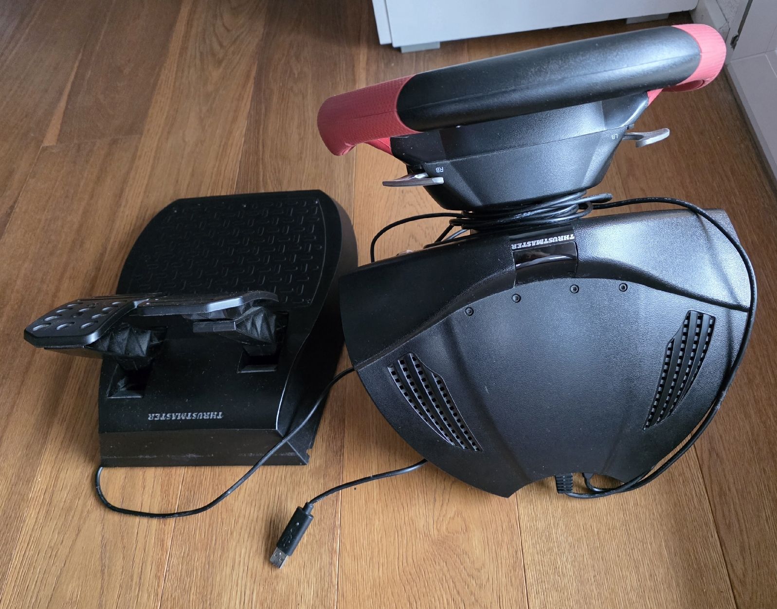 Konsolen: Thrustmaster Ferrari 458 Spider - Top Zustand! Racing! – Gebraucht aus Zell LU von claro62 4